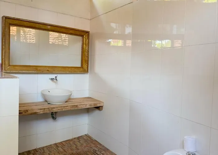 Wawa Wewe Ii Guest house 2*